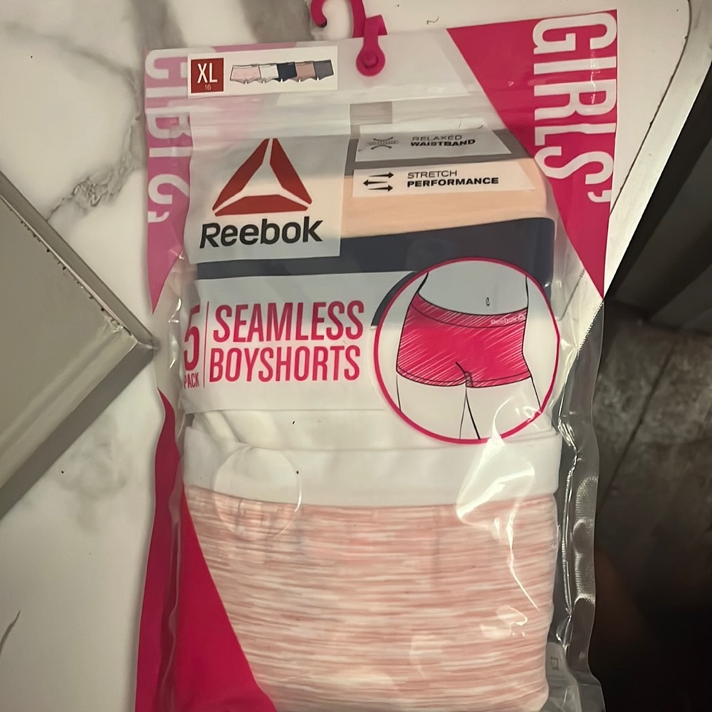 Reebok underwear never been open very new clean and very Affordable